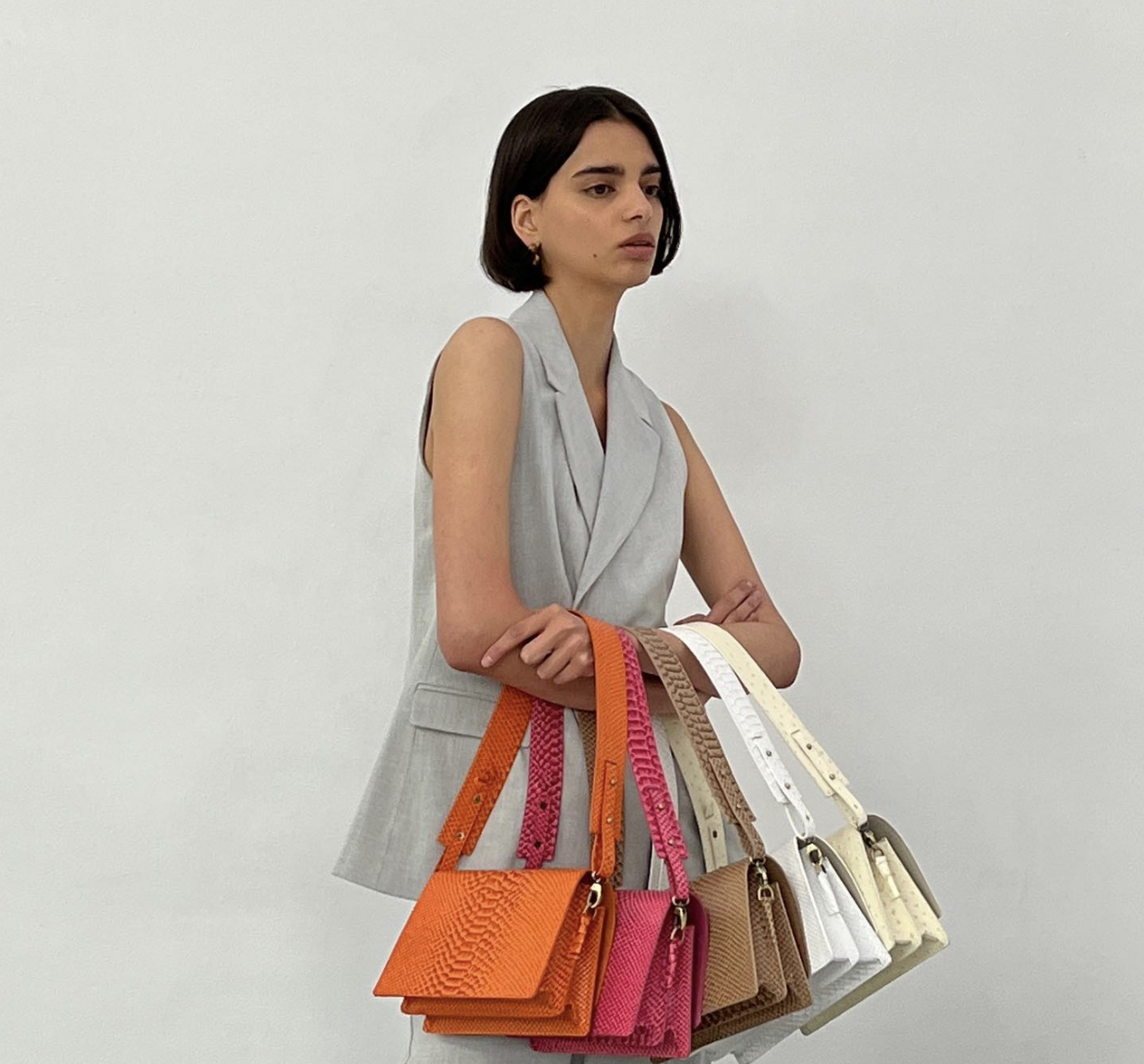  Share your fashion shots with Mandel! 💫 example photo